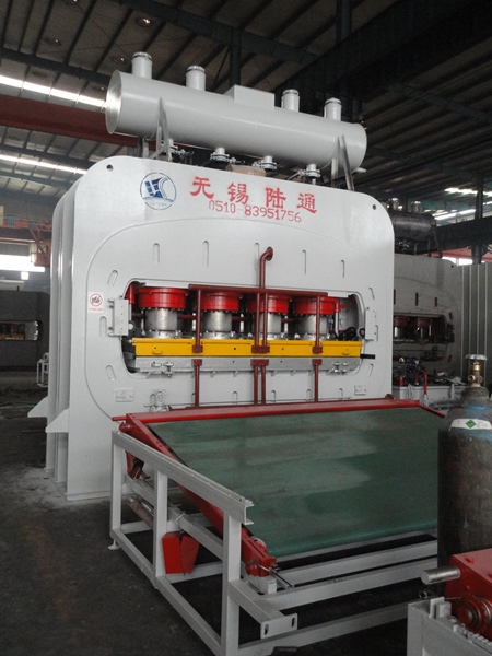 雙貼面熱壓機(jī)(1200T-1600T) 4*8尺、4*9尺、5*8尺